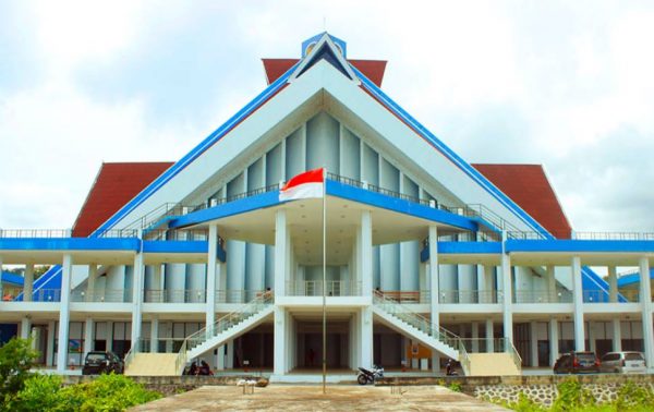 Profil Universitas Negeri Manado (UNIMA)